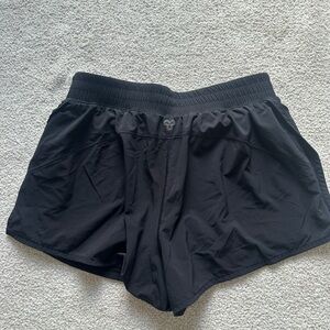 Aritzia TNA Split Hem Running Short